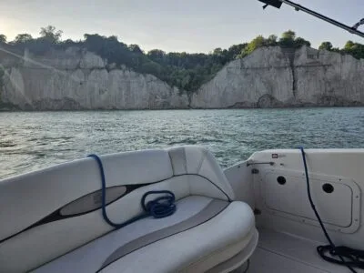 Four Winns Yacht Charter With Captain & gas Included - In Scarborough, ON (2 hour minimum)