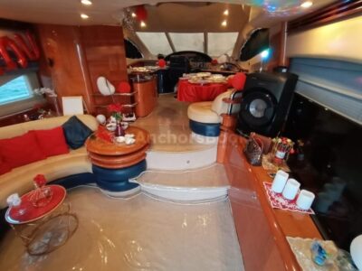 Party Yacht Charter IN ABU DHABI – Max 15 Guests
