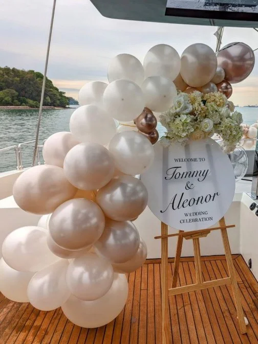 Alcohol On A Yacht In Dubai | AnchorsBook.com