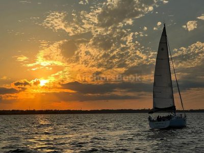 2002 BENETEAU FIRST 36.7 SAILBOAT - 2.5 Hour Luxury Private Sailboat Tour