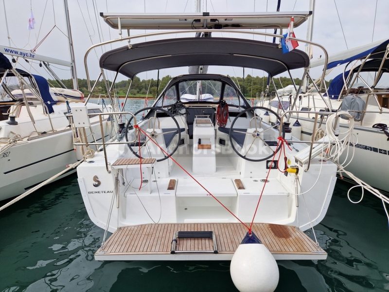 Beneteau Oceanis 34.1 Full Week Charter - In Medulin, Croatia