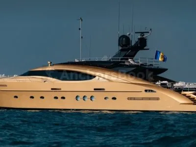 Dubai AK Royalty 136ft Mega Yacht - 24 hours to 7 Day Charter