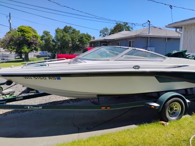 Family Fun on the Water – 7-Person Open Bow Boat for Washington Lakes