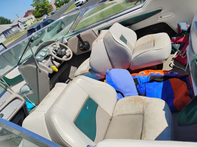 Family Fun on the Water – 7-Person Open Bow Boat for Washington Lakes