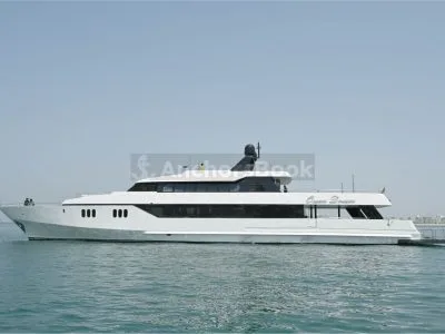 4-6 Hour Birthday Party 143ft Mega Yacht With Cake, Decorations & Drinks – Dinner Optional