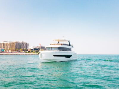 Premium Luxury 3-6 Hour Birthday Party 100ft Yacht With Cake, Decorations & Assorted Drinks Included – Dinner Optional – (Up to 50PAX) | AnchorsBook Photo 3-6 Hour Birthday Party 62ft Yacht With Cake, Decorations & Drinks Included – Dinner Optional – (Up to 25PAX)