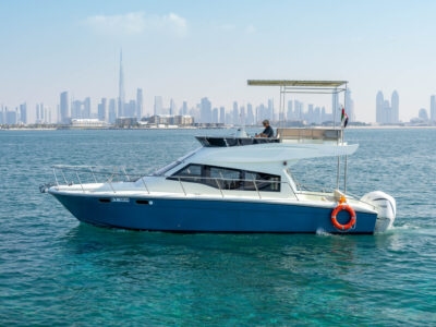 3-5 Hour Birthday Party 40ft Yacht - Includes: 🎂Cake, 🎈Decorations, Unlimited Soft Drinks