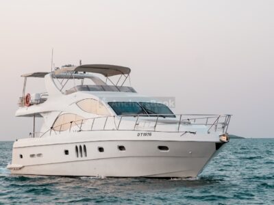 Yacht 61ft | Free 🥂 Unlimited Alcohol + Soft Drinks Included
