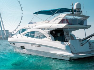 3-5 Hour Birthday Party V 56ft Yacht - Includes: 🎂Cake, 🎈Decorations, 🥂Unlimited Alcohol & Soft Drinks