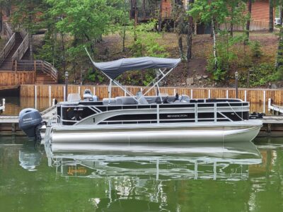 Tritoon Fishing & Leisure Cruise on Lake of the Woods