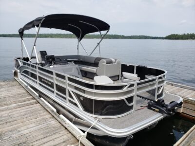 Tritoon Fishing & Leisure Cruise on Lake of the Woods