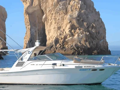Cabo Private 36ft Yacht – Scenic Cruise & Relaxation