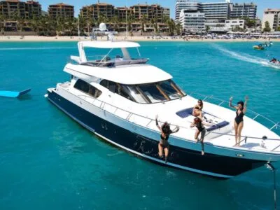 Cabo Yacht: Mexican Food, Premium Open Bar & Ocean Adventures