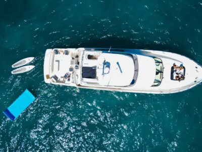 Cabo Yacht: Mexican Food, Premium Open Bar & Ocean Adventures