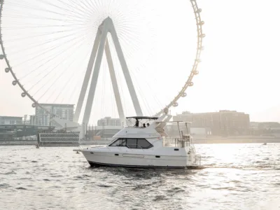 2-6 Hour Birthday Party 40ft Yacht With Cake, Decorations & Drinks Included – Dinner Optional – (Up to 12PAX)