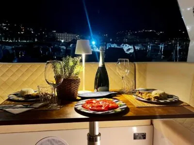 Yacht Ukiyo: Esperienze nautiche di lusso in Costiera Amalfitana