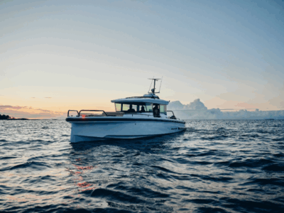 Luxury 37ft Speed Boat Charters In Clearwater Florida