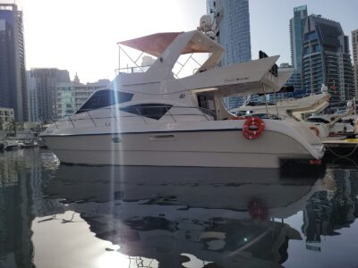 Wave Runner 50ft VIP Yacht In Dubai