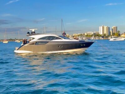 Marquis 40SC | Palm Beach Luxury Yacht Cruises