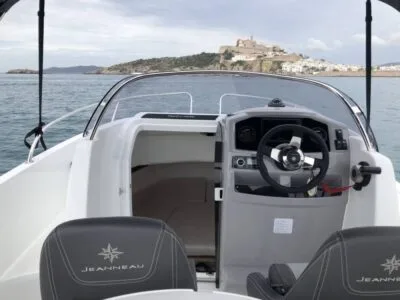Ibiza: Cap Camarat 5.5 | Stylish Day Boat with Sundeck & Cabin for 2
