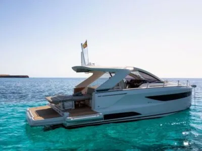 Jeanneau DB/37 Luxury Day Cruiser in Ibiza | 2 Cabins, A/C & Premium Comfort