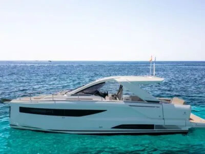Jeanneau DB/37 Luxury Day Cruiser in Ibiza | 2 Cabins, A/C & Premium Comfort