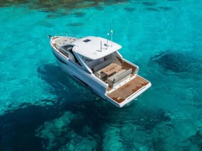 Jeanneau DB/37 Luxury Day Cruiser in Ibiza | 2 Cabins, A/C & Premium Comfort