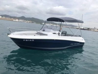 Ibiza: Cap Camarat 5.5 | Stylish Day Boat with Sundeck & Cabin for 2