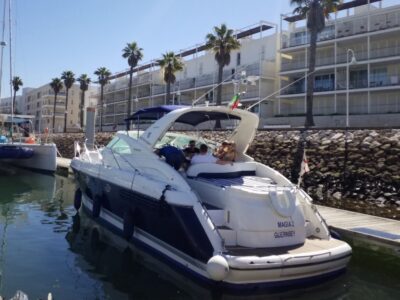 Fairline Targa 43 Luxury Private Yacht Charter – Sleek British Sport Cruiser for 10
