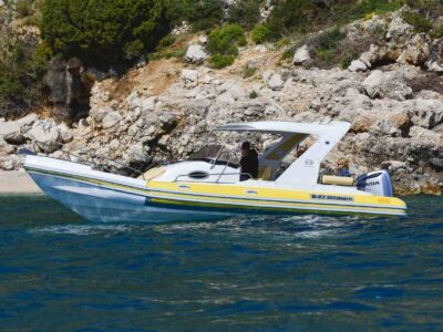 Croatia: 27ft 250HP Private Speedboat Charter – Perfect for 10 Guests