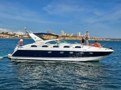 Fairline Targa 43 Luxury Private Yacht Charter – Sleek British Sport Cruiser for 10