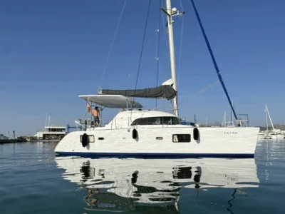 Ibiza Private Catamaran Charter – Spacious Lagoon with SUP & Wi-Fi Included