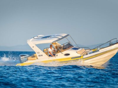 Croatia: 27ft 250HP Private Speedboat Charter – Perfect for 10 Guests