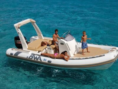 Malta: Fun & Easy Private Boat Day on a BWA 22 RIB
