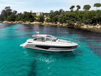 Charter Azimut Atlantis 51 in Malta – Elegant 51ft Cruiser
