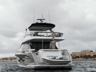 Malta: Ultra-Luxury AZIMUT 78 FLY Charter – Private Superyacht Experience