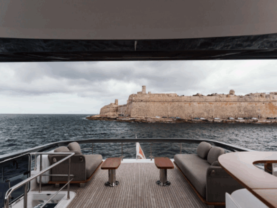Malta: Ultra-Luxury AZIMUT 78 FLY Charter – Private Superyacht Experience