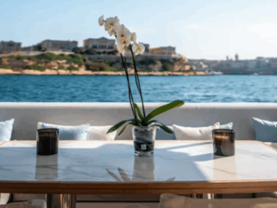 Malta: AZIMUT 60 FLY (2019) – 60Ft Luxury Flybridge Private Yacht Charter for 10 Guests