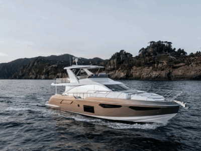 Malta: AZIMUT 60 FLY (2019) – 60Ft Luxury Flybridge Private Yacht Charter for 10 Guests