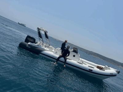 Private Malta Boat Experience for 10 – Ranieri 940 RIB