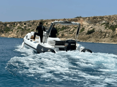 Malta: Discover Hidden Coves & Crystal Waters on a Ranieri 23 RIB