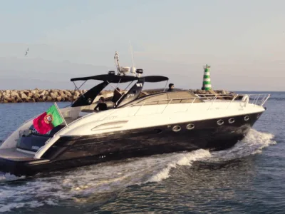 Oporto boat tour | AnchorsBook Photo Vilamoura Luxury Yacht Charter – Discover the Algarve on Princess V55