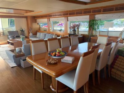 Luxury Weekly Charter on the Astondoa 102 GLX from Orikum