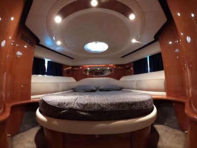 Spacious Cranchi 48 Yacht for Luxury Day Cruises in Orikum