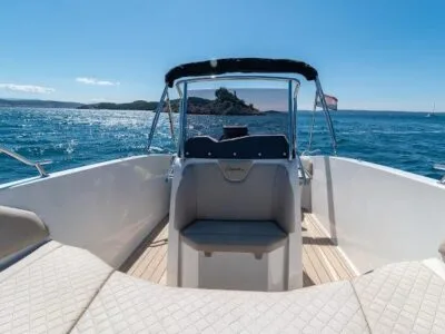 Speedy Cayman 585 Deluxe Charter from Trogir – Comfort, Speed & Island Hopping