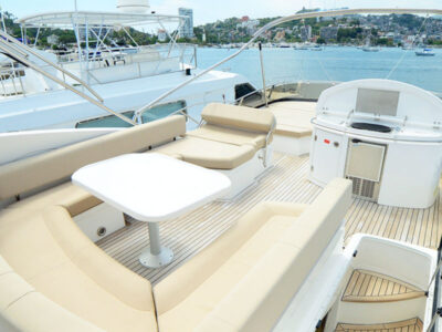 Cruise Singapore in Style Aboard Eagle Wings 2 – 60ft Sunseeker Experience
