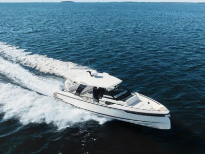 Saxdor 320 GTO Charter in Croatia | Luxury Speedboat for Brač, Šolta & Blue Lagoon