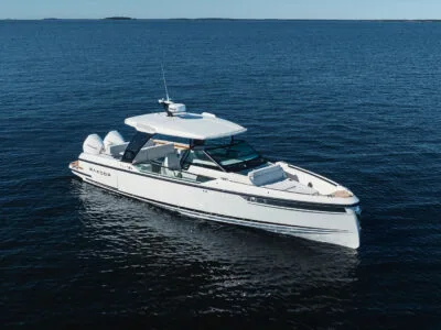Saxdor 320 GTO Charter in Croatia | Luxury Speedboat for Brač, Šolta & Blue Lagoon