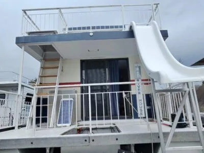 44ft Houseboat With Waterslide and Jacuzzi - In Montreal Up To 20 Guests