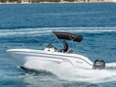 Private Ranieri Voyager 21S Boat Tour – Fast & Elegant Adriatic Cruising